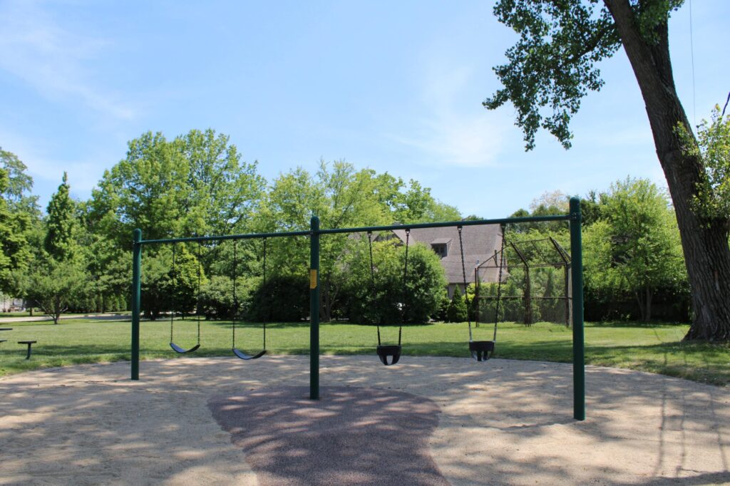 Glencoe Park swing set